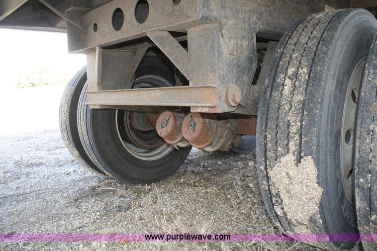 image for item A6930 2007 Wilson Pacesetter DWH550 43' grain trailer