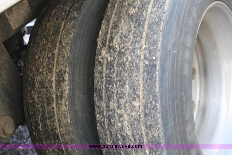 image for item A6930 2007 Wilson Pacesetter DWH550 43' grain trailer