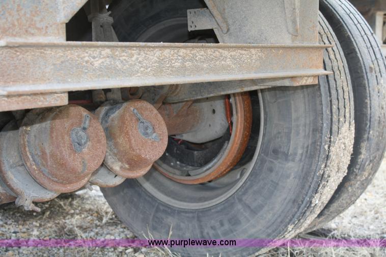 image for item A6930 2007 Wilson Pacesetter DWH550 43' grain trailer