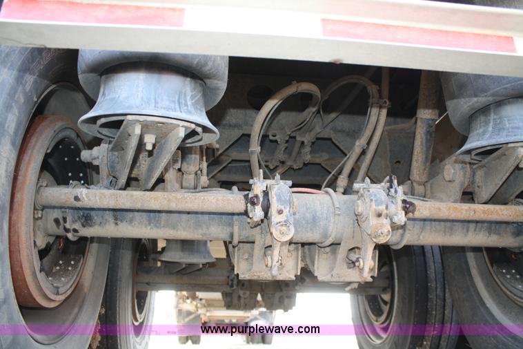 image for item A6930 2007 Wilson Pacesetter DWH550 43' grain trailer