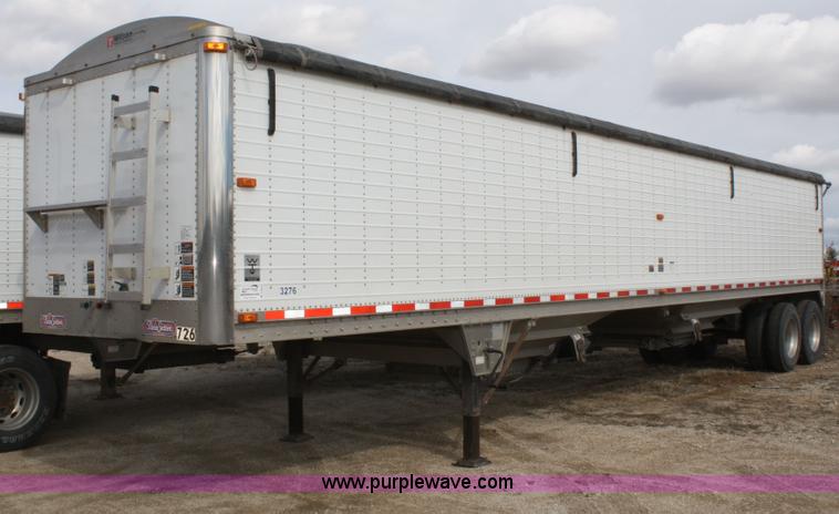 image for item A6931 2007 Wilson Pacesetter DWH550 43' grain trailer