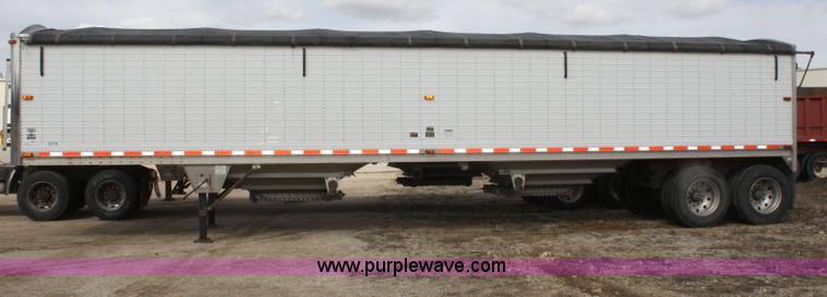 image for item A6931 2007 Wilson Pacesetter DWH550 43' grain trailer