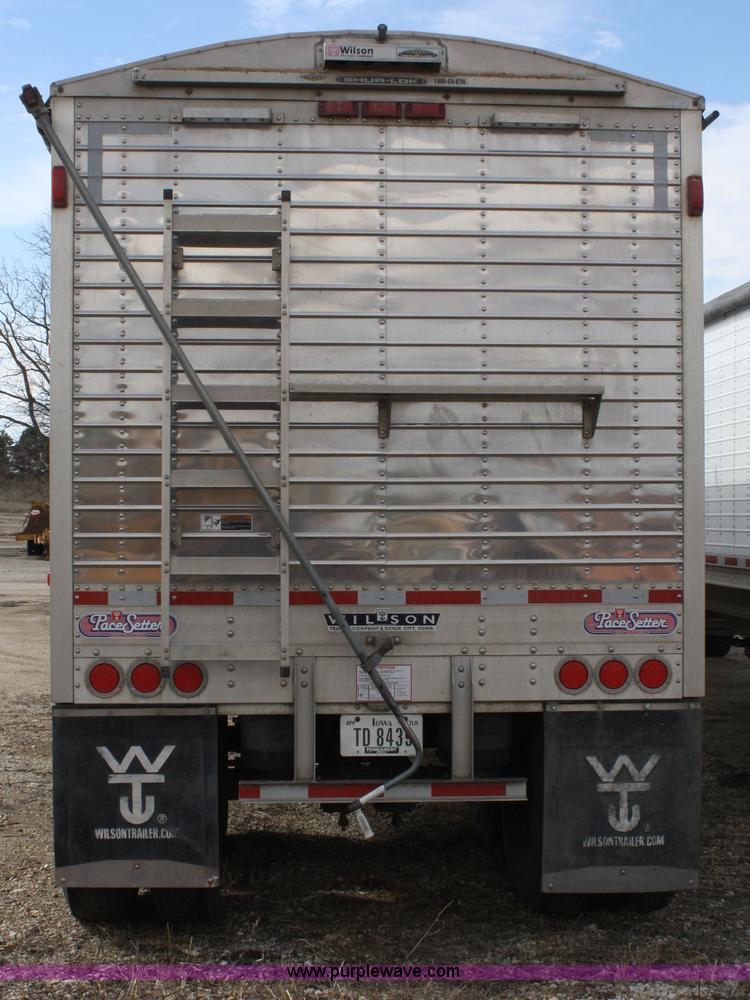 image for item A6931 2007 Wilson Pacesetter DWH550 43' grain trailer