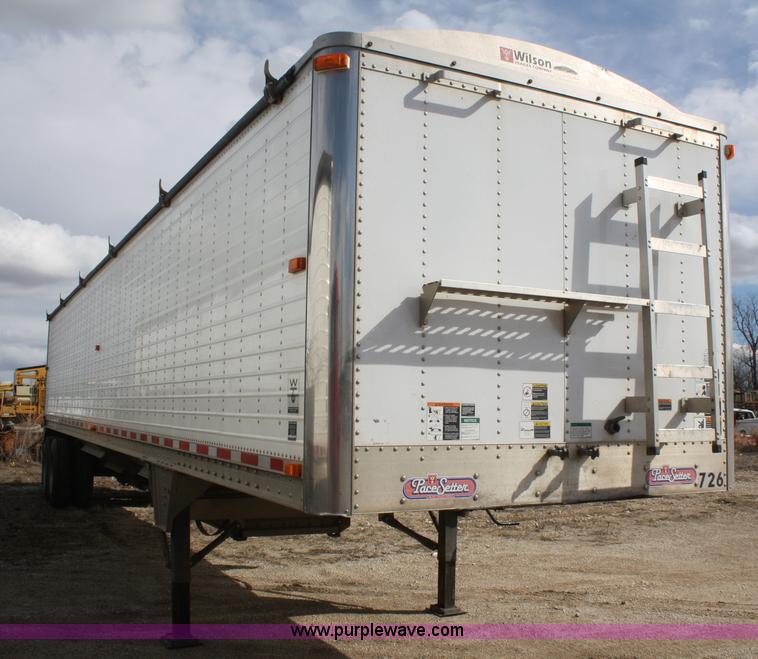 image for item A6931 2007 Wilson Pacesetter DWH550 43' grain trailer