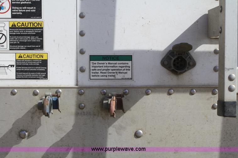 image for item A6931 2007 Wilson Pacesetter DWH550 43' grain trailer