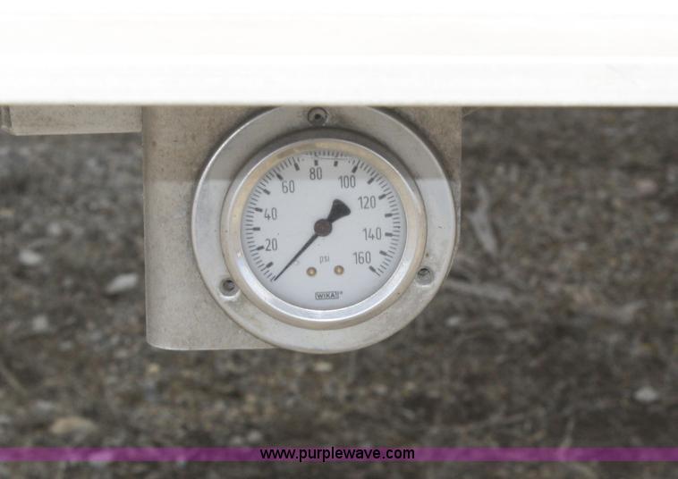 image for item A6931 2007 Wilson Pacesetter DWH550 43' grain trailer