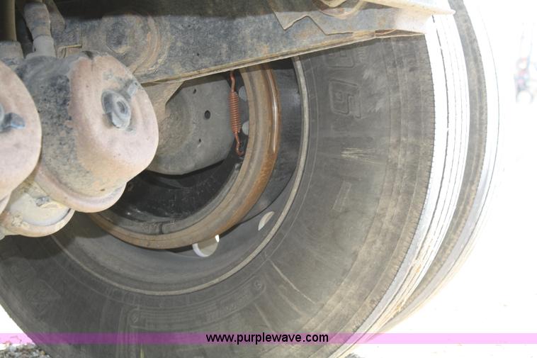 image for item A6931 2007 Wilson Pacesetter DWH550 43' grain trailer