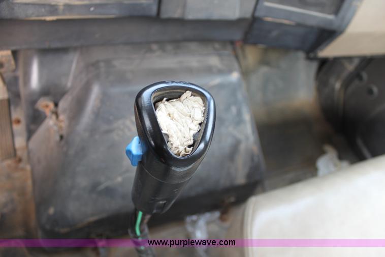 image for item A7351 1992 International tandem axle liquid tender truck