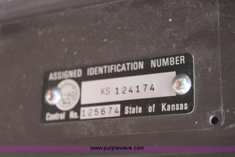 image for item A7351 1992 International tandem axle liquid tender truck