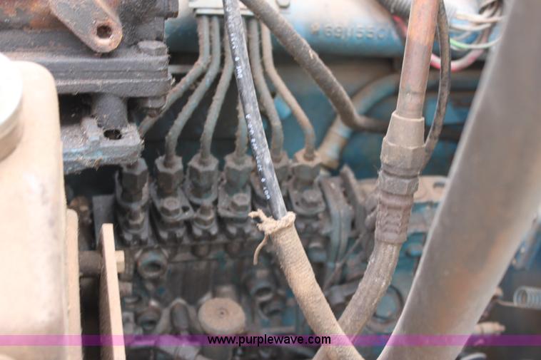 image for item A7351 1992 International tandem axle liquid tender truck