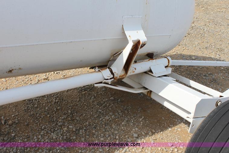 image for item A7354 1000 gallon anhydrous ammonia tank