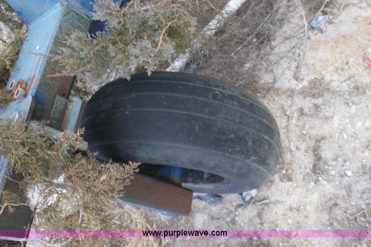image for item A7358 Anhydrous ammonia tank tricycle frame running gear