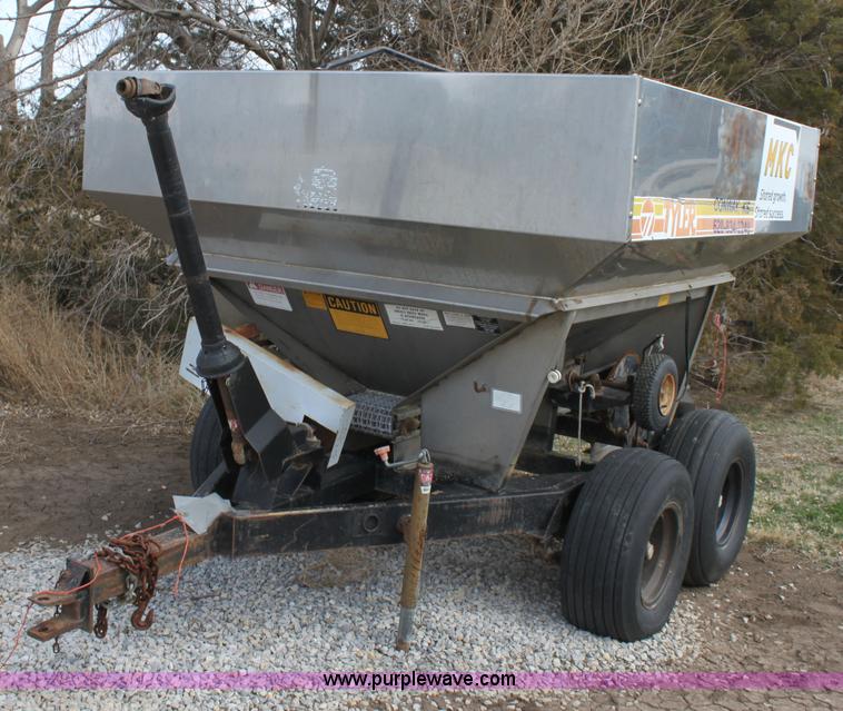 Tyler four ton fertilizer spreader in Conway, KS Item A7362 sold