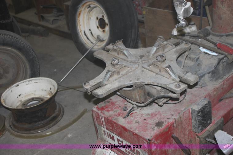 image for item A7364 Coats 5060A rim clamp tire machine