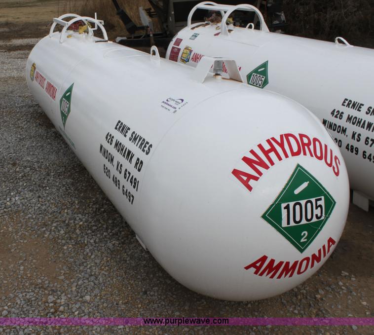 image for item A7373 1000 gallon anhydrous ammonia tank