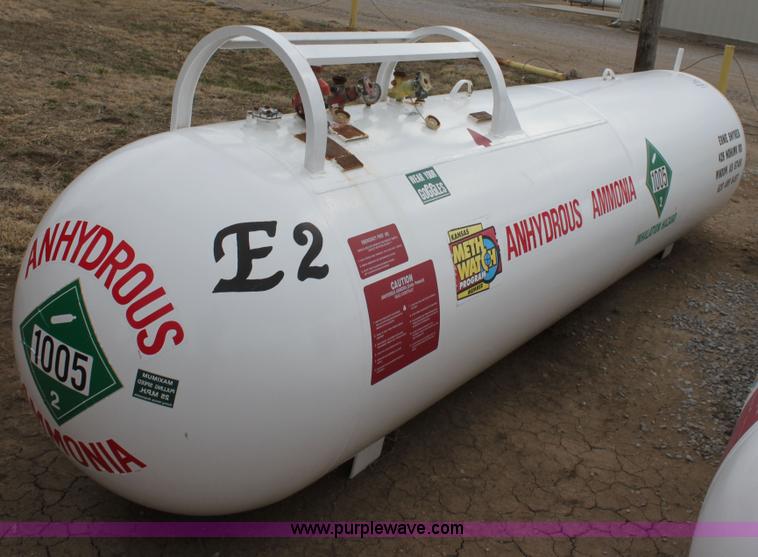 image for item A7374 1000 gallon anhydrous ammonia tank