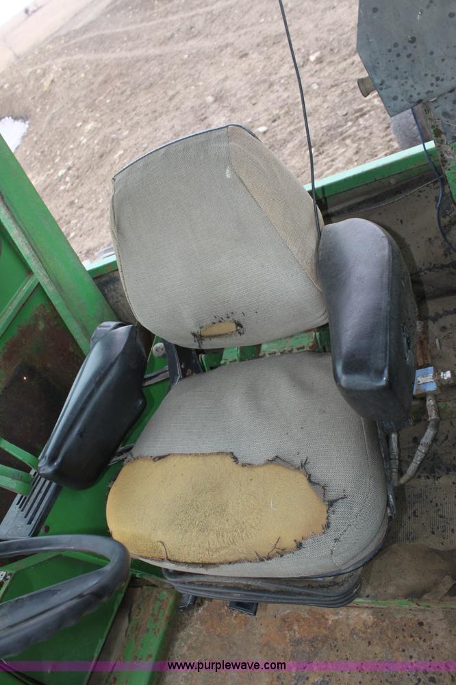 image for item A7376 1974 John Deere 7520 4WD tractor