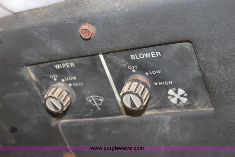 image for item A7376 1974 John Deere 7520 4WD tractor