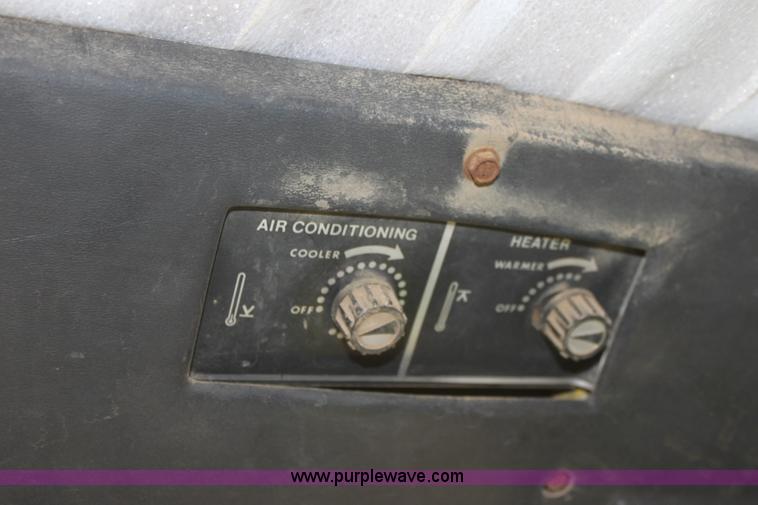 image for item A7376 1974 John Deere 7520 4WD tractor