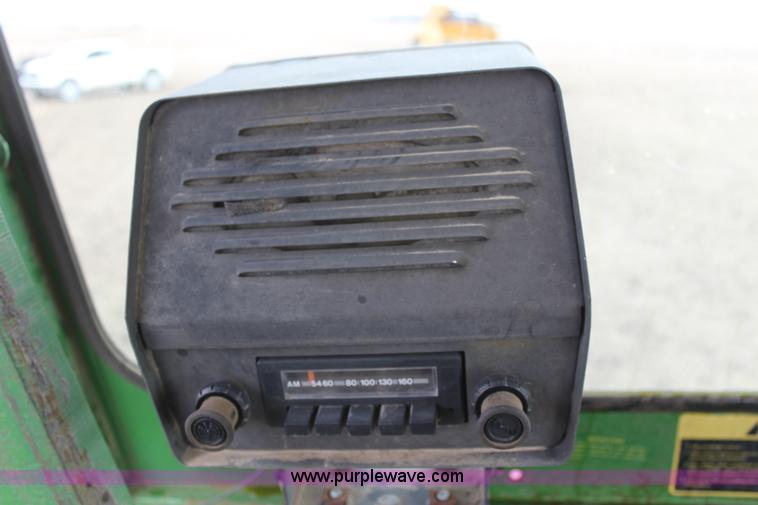 image for item A7376 1974 John Deere 7520 4WD tractor