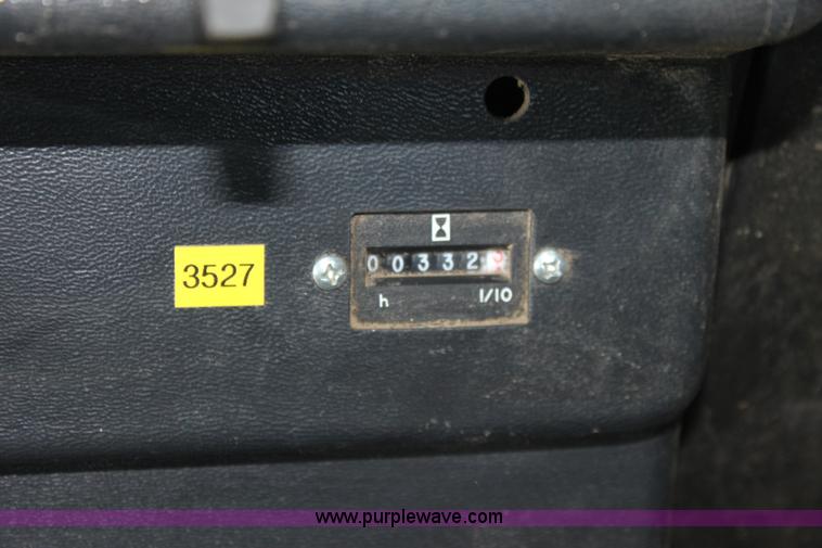 image for item A7394 1985 John Deere 8820 Titan II combine