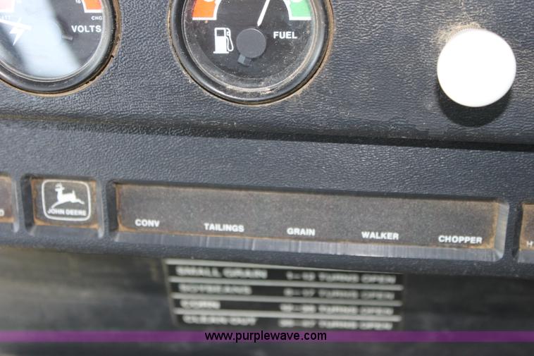 image for item A7394 1985 John Deere 8820 Titan II combine