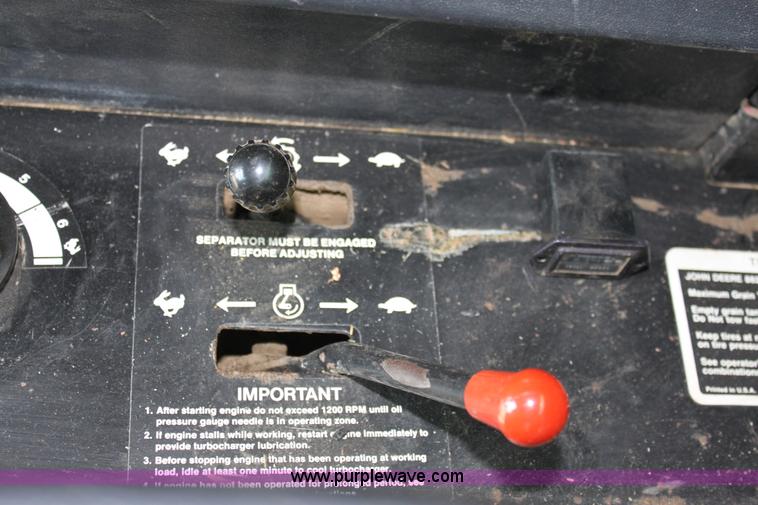 image for item A7394 1985 John Deere 8820 Titan II combine