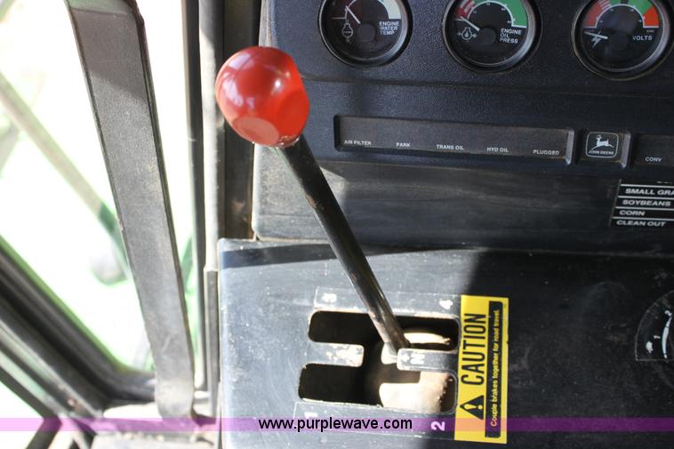 image for item A7394 1985 John Deere 8820 Titan II combine