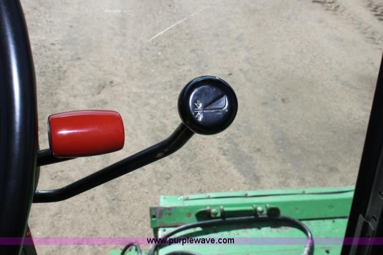 image for item A7394 1985 John Deere 8820 Titan II combine