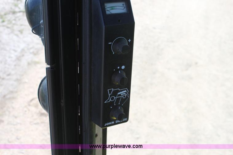 image for item A7394 1985 John Deere 8820 Titan II combine