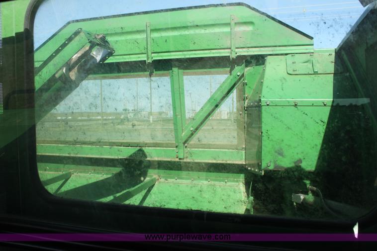 image for item A7394 1985 John Deere 8820 Titan II combine