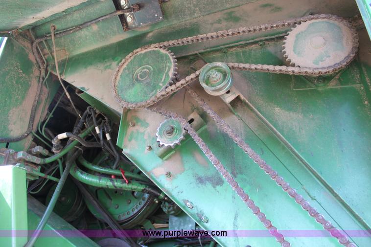 image for item A7394 1985 John Deere 8820 Titan II combine