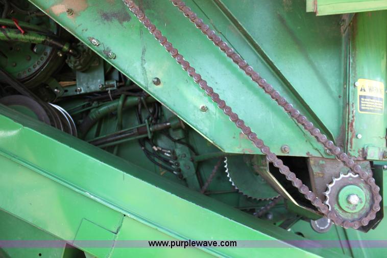 image for item A7394 1985 John Deere 8820 Titan II combine