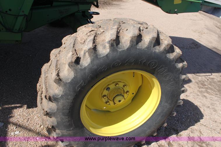 image for item A7394 1985 John Deere 8820 Titan II combine