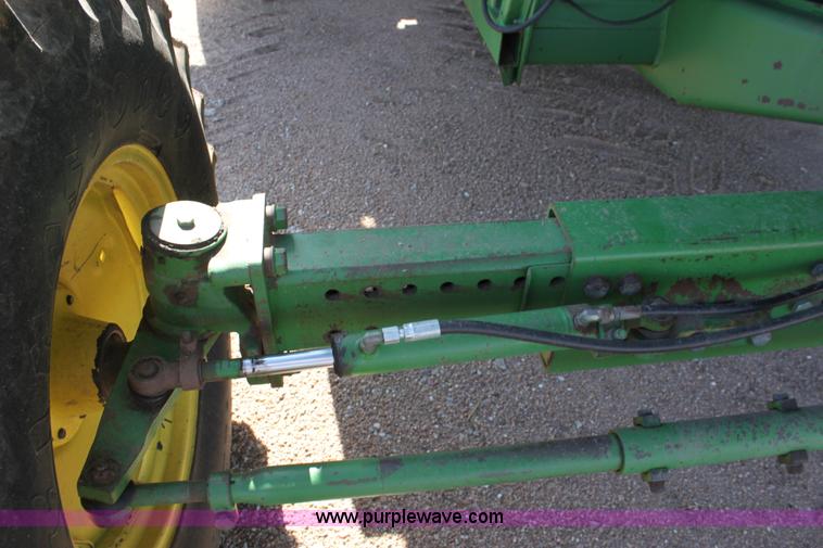 image for item A7394 1985 John Deere 8820 Titan II combine