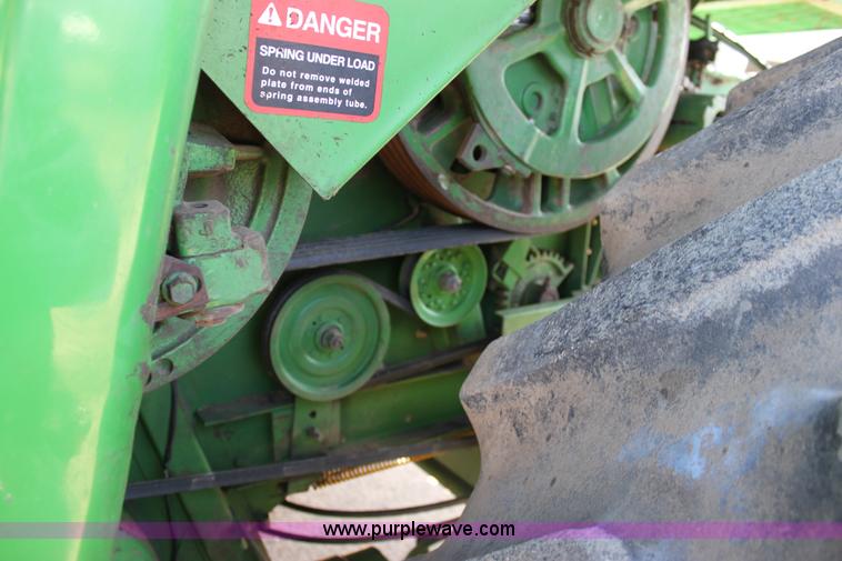 image for item A7394 1985 John Deere 8820 Titan II combine