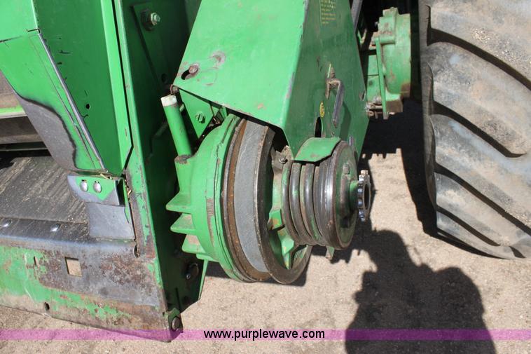 image for item A7394 1985 John Deere 8820 Titan II combine