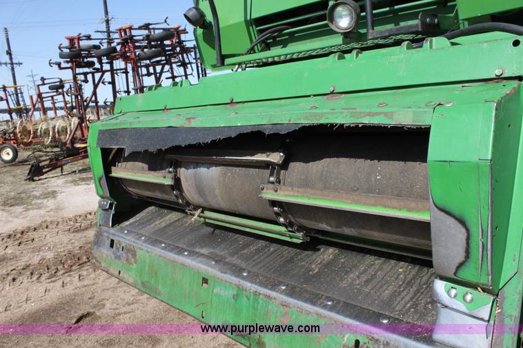 image for item A7394 1985 John Deere 8820 Titan II combine