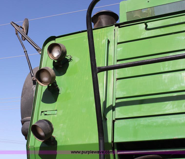 image for item A7394 1985 John Deere 8820 Titan II combine
