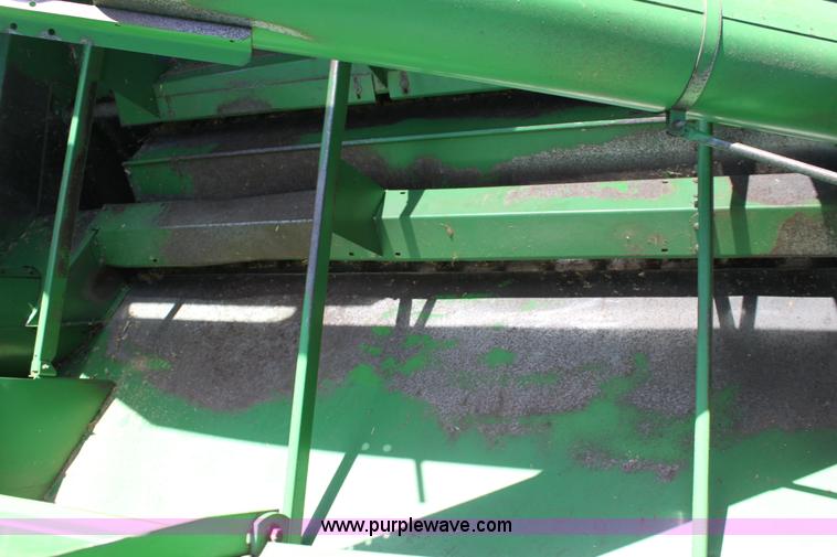 image for item A7394 1985 John Deere 8820 Titan II combine