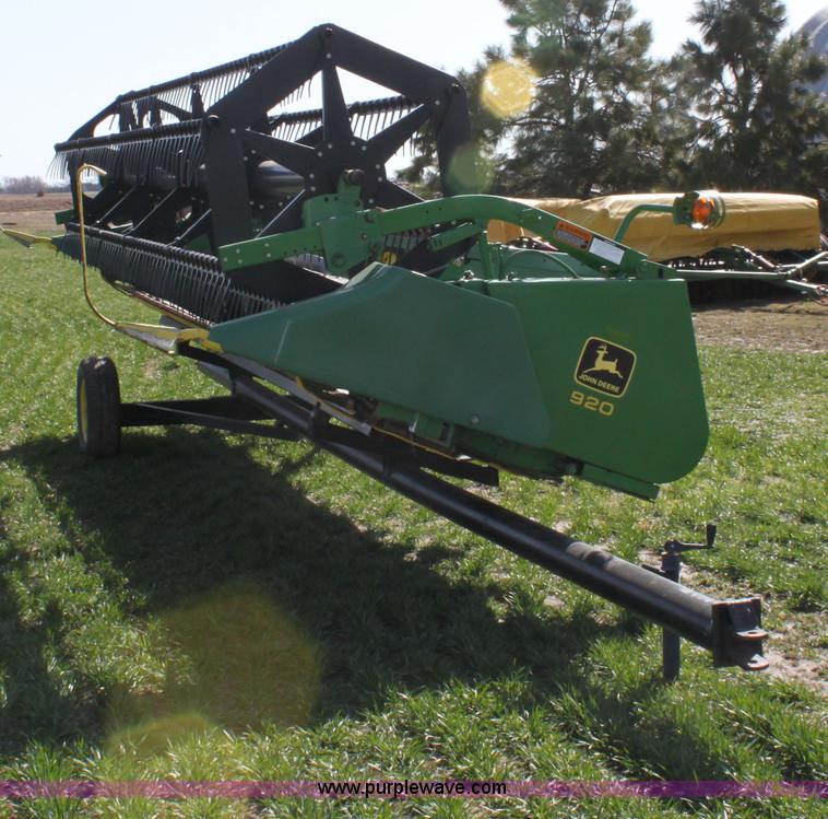 image for item A7395 1997 John Deere 920 flex head