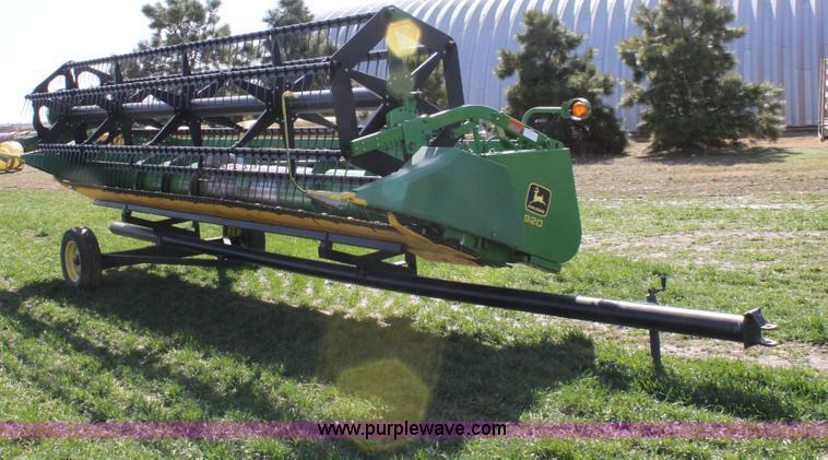 image for item A7395 1997 John Deere 920 flex head