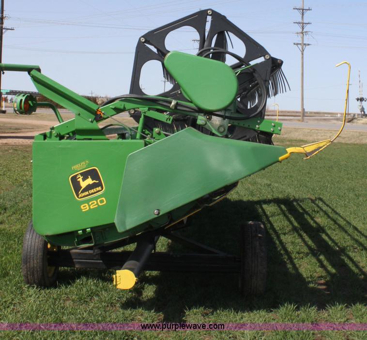 image for item A7395 1997 John Deere 920 flex head