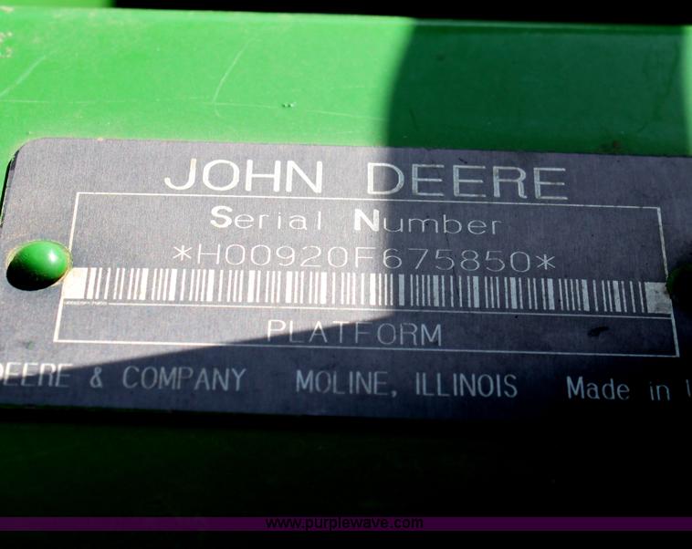 image for item A7395 1997 John Deere 920 flex head