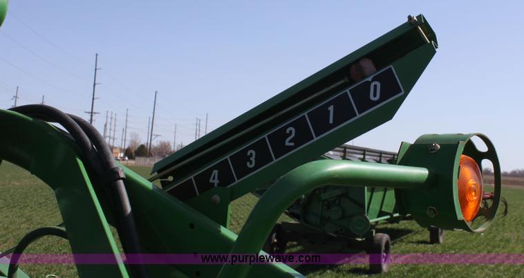 image for item A7395 1997 John Deere 920 flex head