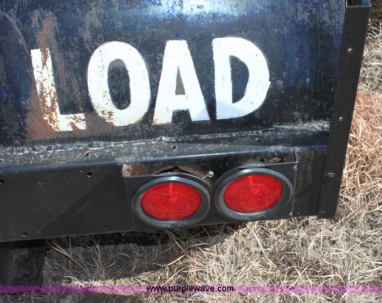 image for item A7408 1988 33' single axle combine trailer