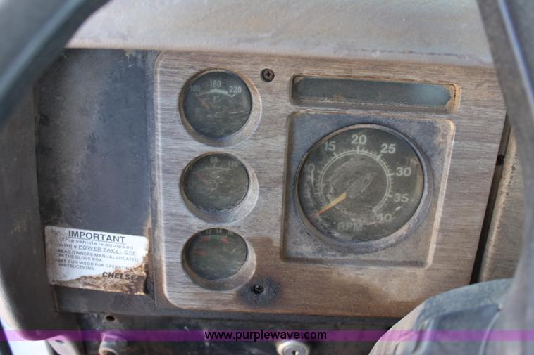 image for item A7436 1979 International 1854 liquid tender truck