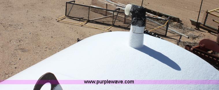 image for item A7436 1979 International 1854 liquid tender truck