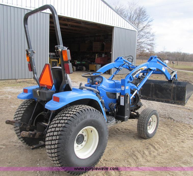 image for item B2630 2004 New Holland TC33DA MFWD tractor
