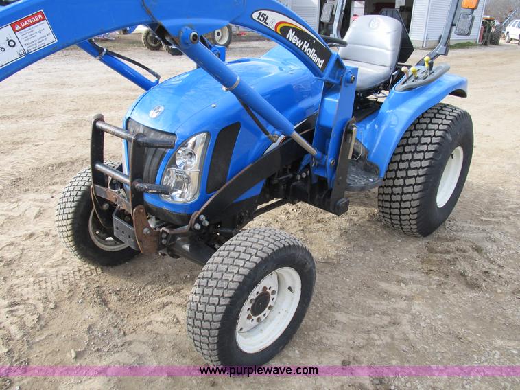 image for item B2630 2004 New Holland TC33DA MFWD tractor